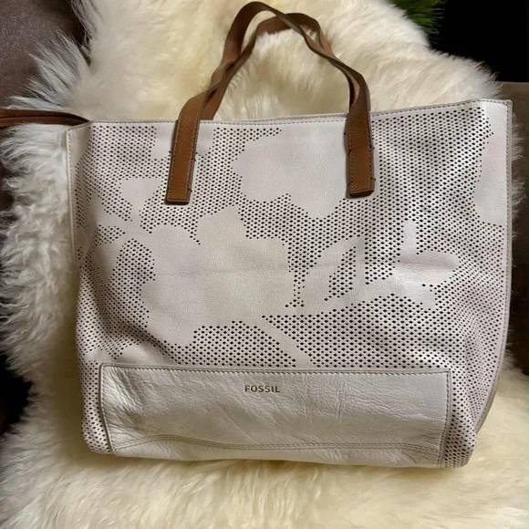 Fossil | Bags | Fossil Cream And Tan Floral Tote Bag | Poshmark display picture 2